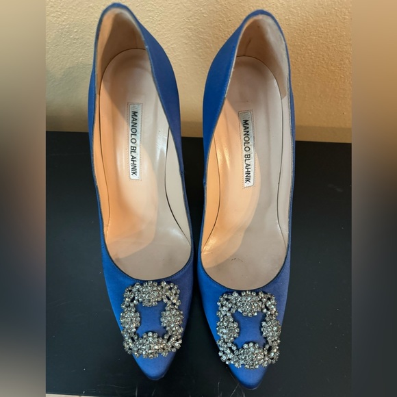 Manolo Blahnik Shoes - Manolo Blahnik Blue Satin Pumps size 39